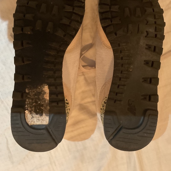 New balance shoes 8.5 - Picture 5 of 9